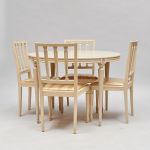 1018 8361 DINING ROOM SET